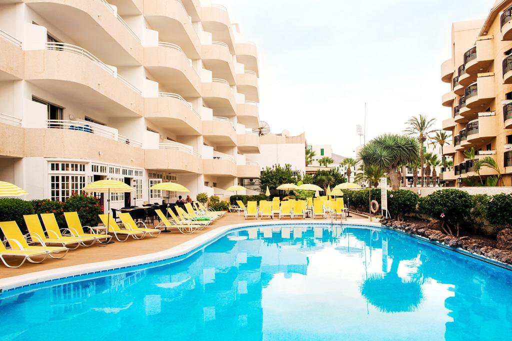 Coral apartments. Тенерифе Плайя де Лас Америкас отели. Куба отель Лас Америкас. Playa Coral фото. California Hotel in Spain.