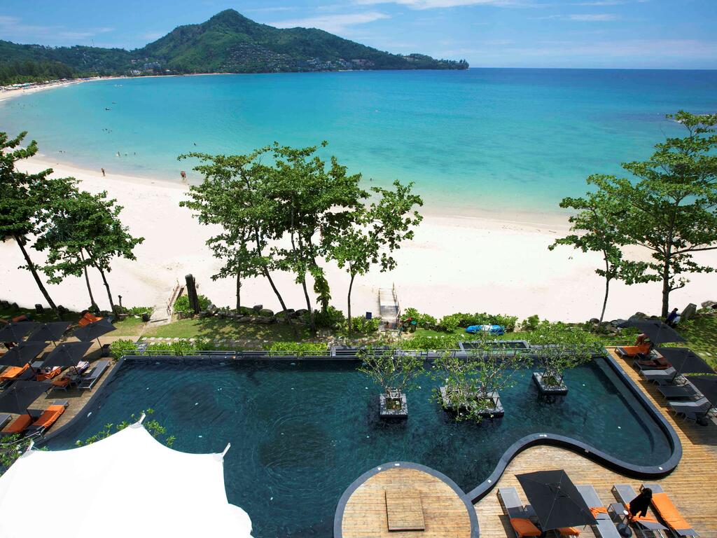 Отель Novotel Phuket Kamala Beach расположен на пляже Камала, в 3 минутах е...
